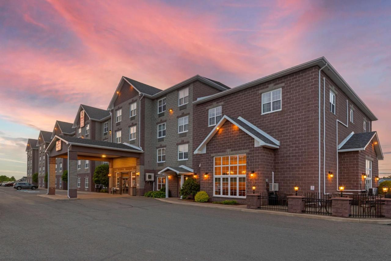 Best Western Plus Fredericton Hotel & Suites Exteriör bild