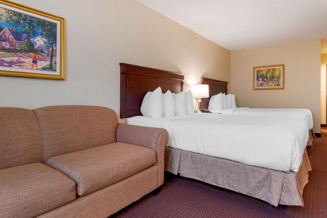 Best Western Plus Fredericton Hotel & Suites Exteriör bild