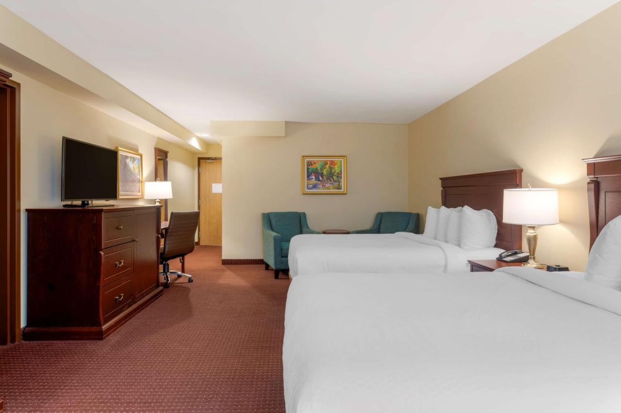 Best Western Plus Fredericton Hotel & Suites Exteriör bild