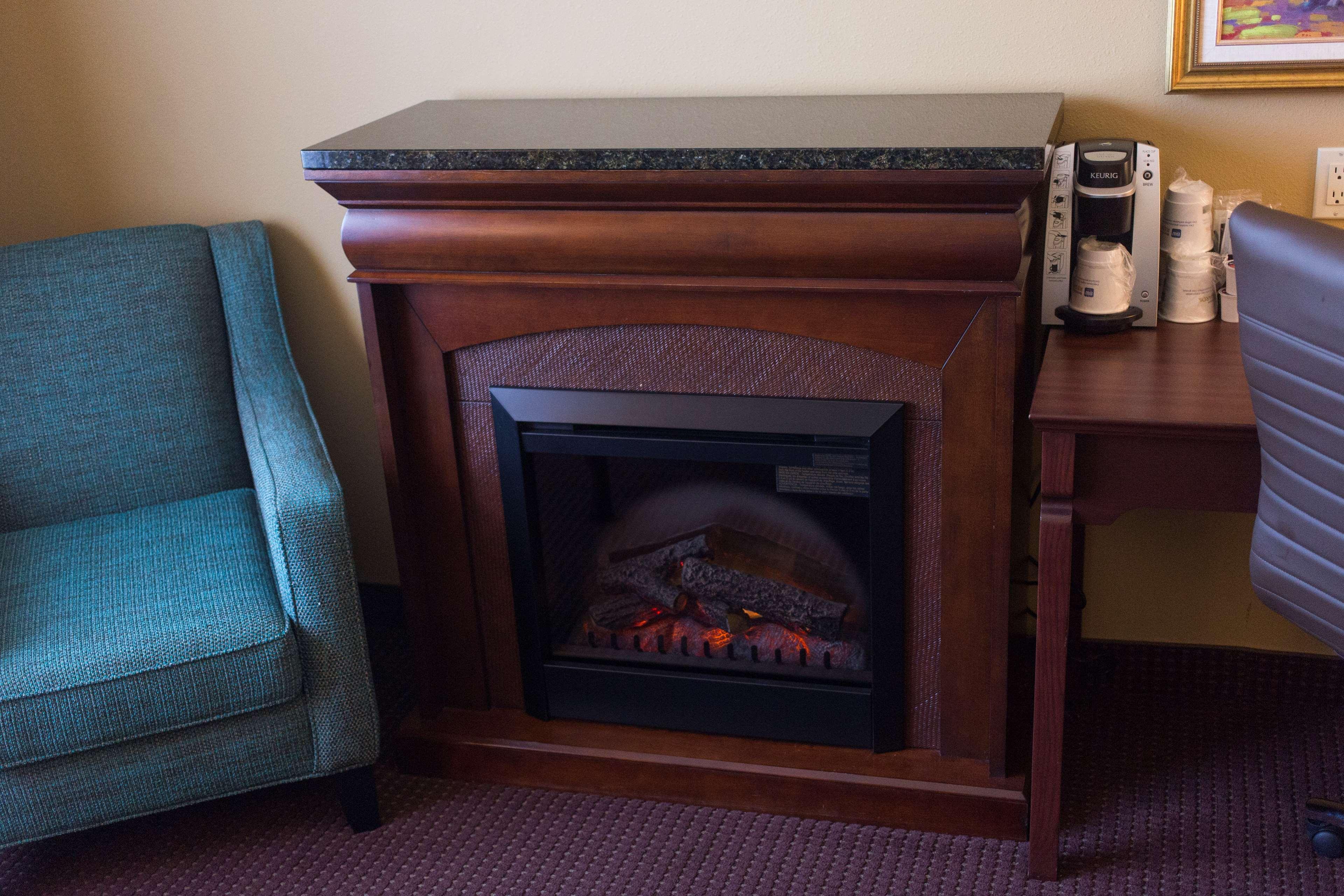 Best Western Plus Fredericton Hotel & Suites Exteriör bild