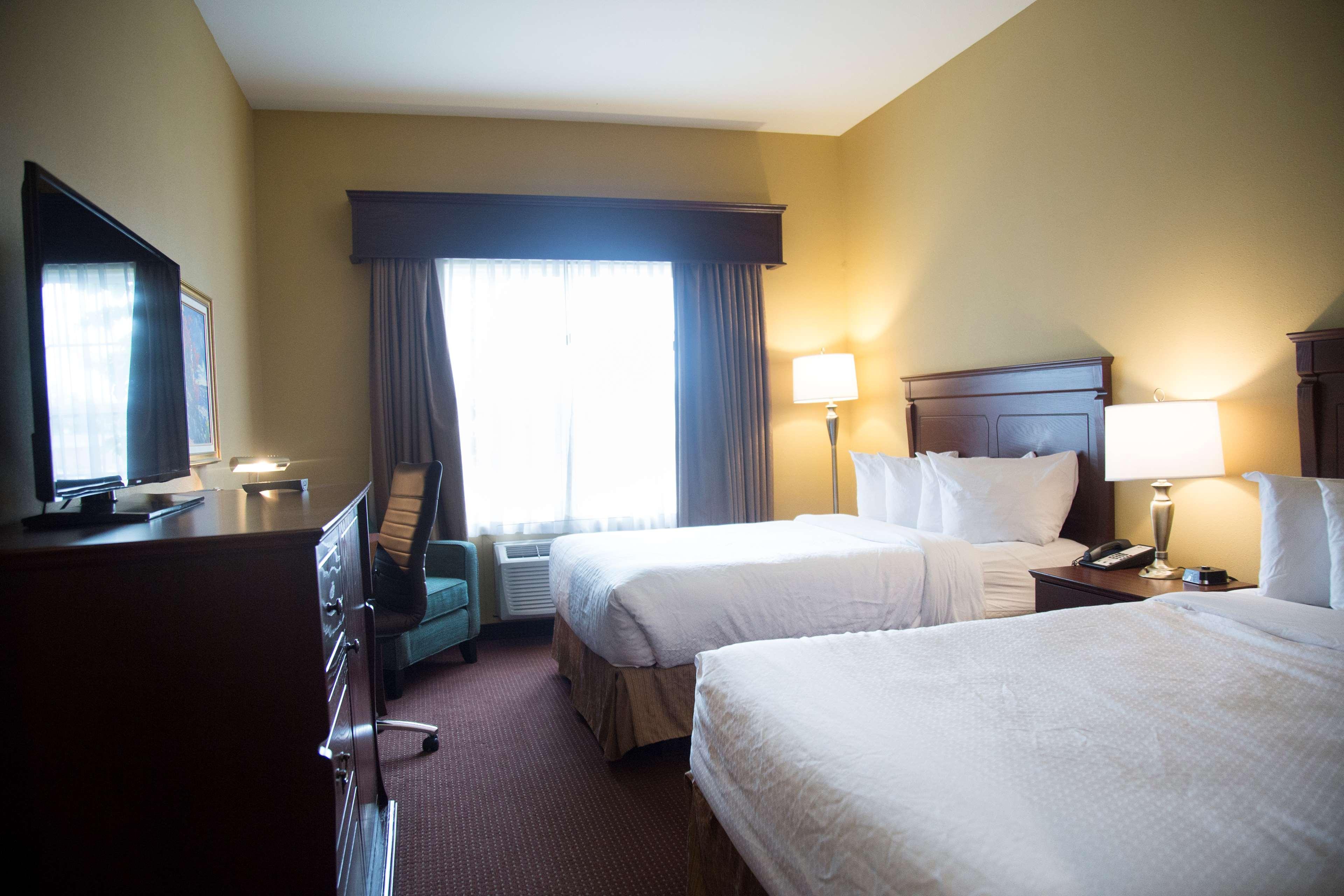 Best Western Plus Fredericton Hotel & Suites Exteriör bild