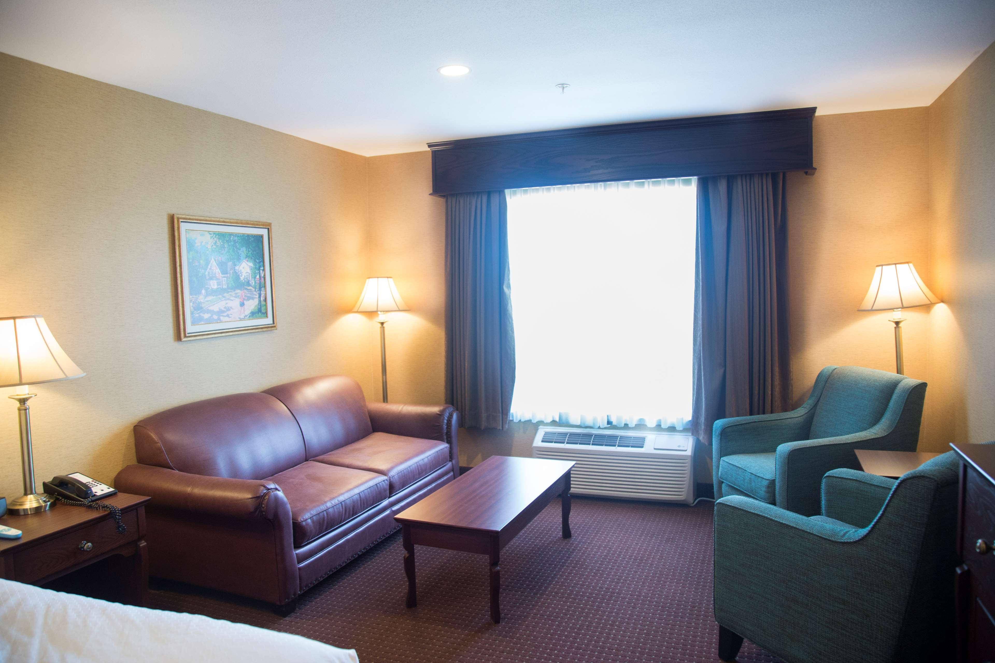 Best Western Plus Fredericton Hotel & Suites Exteriör bild