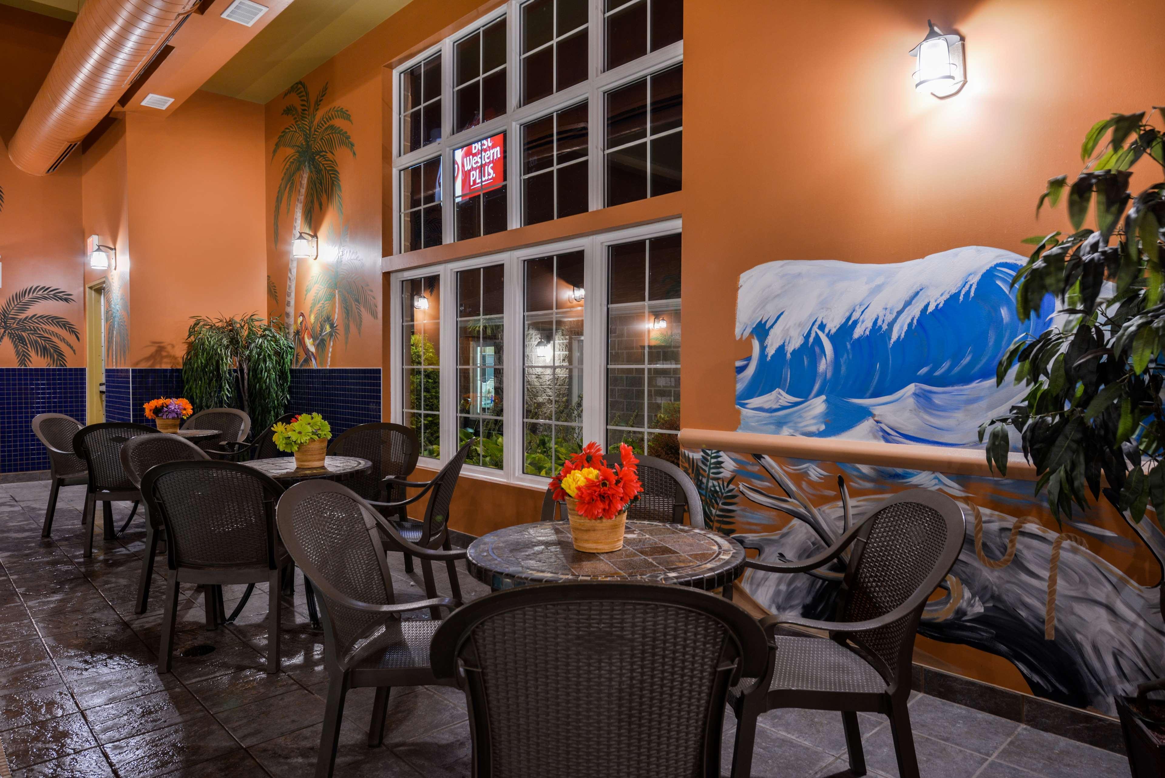 Best Western Plus Fredericton Hotel & Suites Exteriör bild